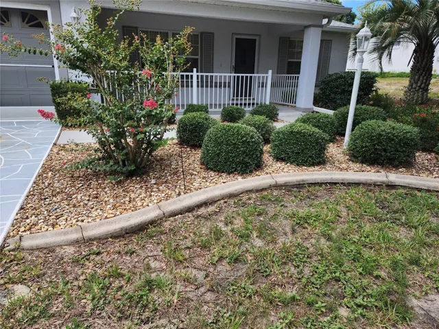 Custom Concrete Landscape Curbing
