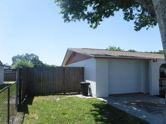 Side gate to back yard