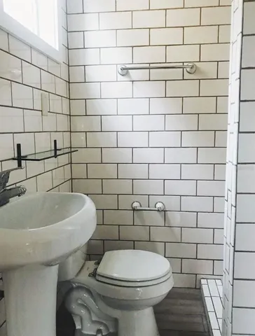Unit 1 bath