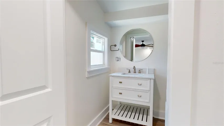 Ensuite primary bathroom