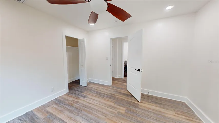 Main house bedroom 2