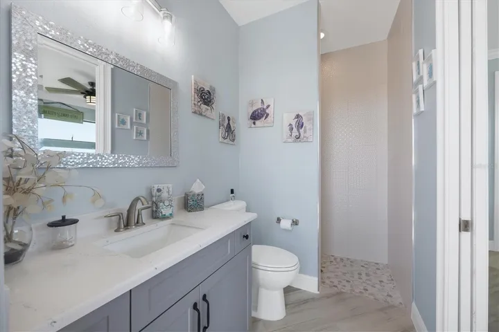 pool bathroom that connects to the 4th bedroom