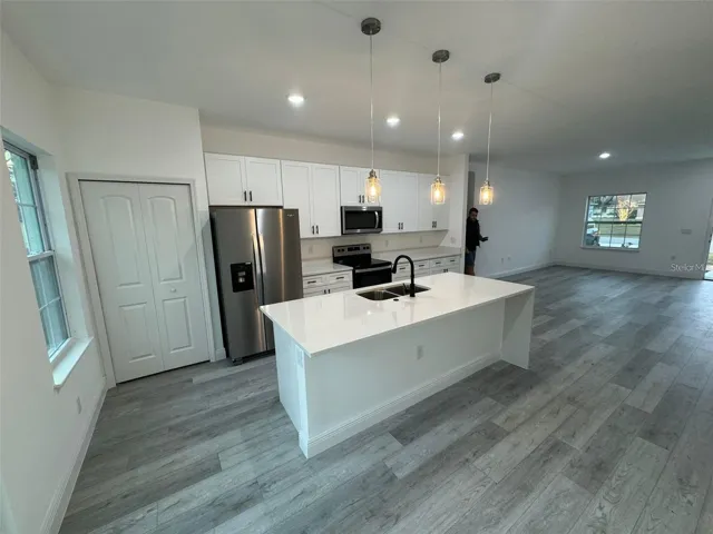 MODEL HOME
