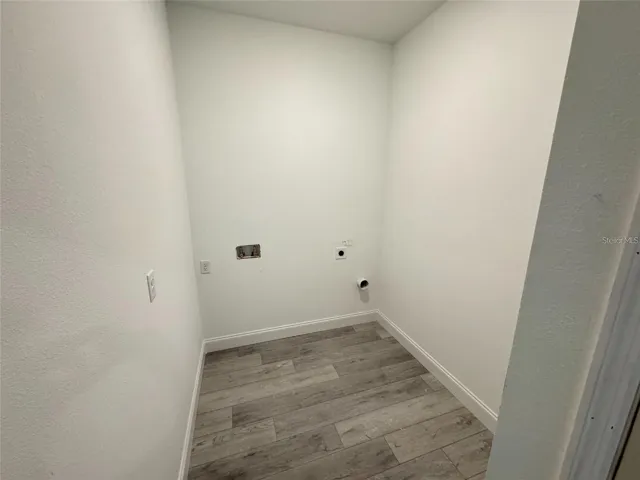 MODEL HOME