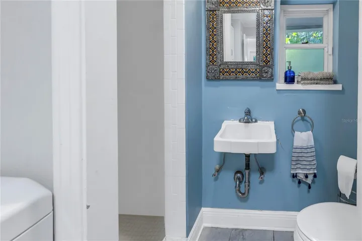 4th bathroom