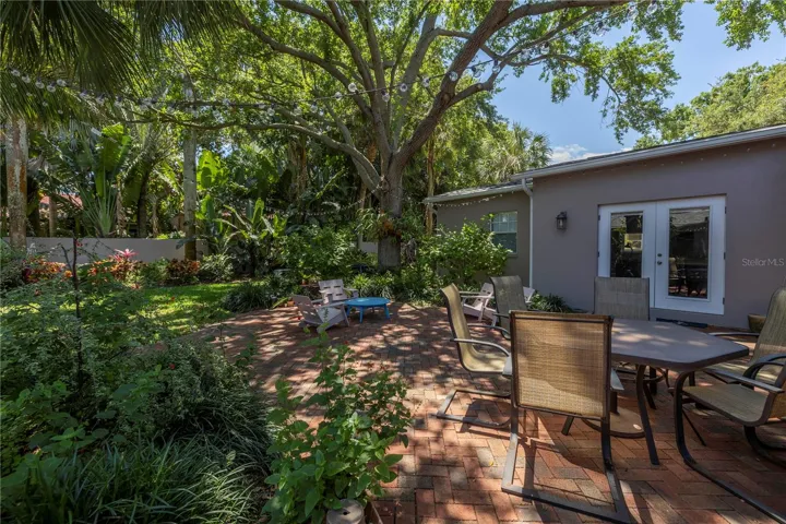 Lush Tropical Landscaping