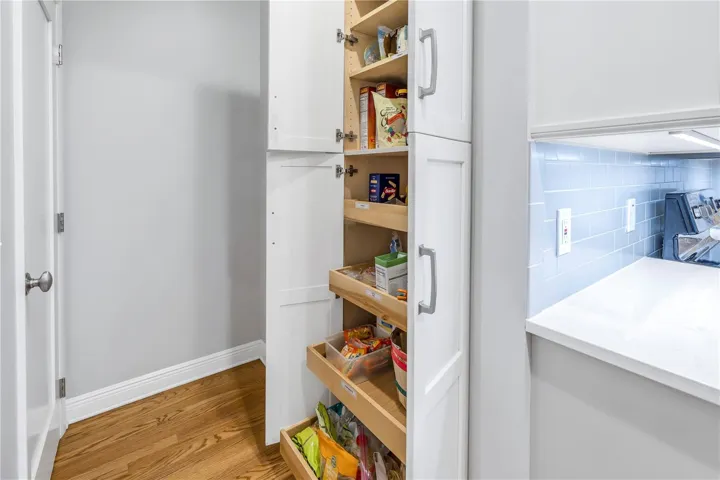 pull out pantry storage