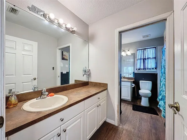 Private vanity