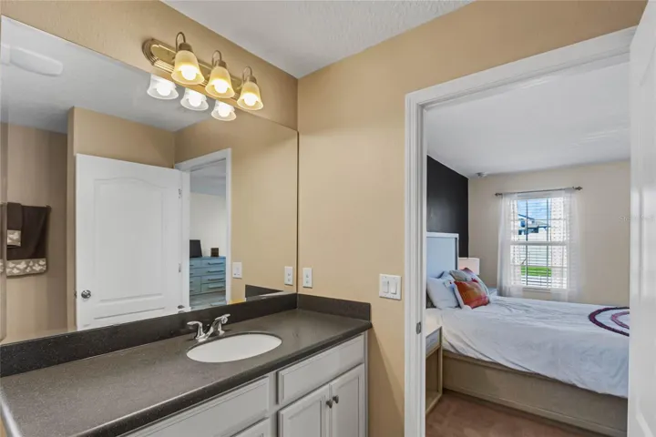 Upstairs Primary Bath