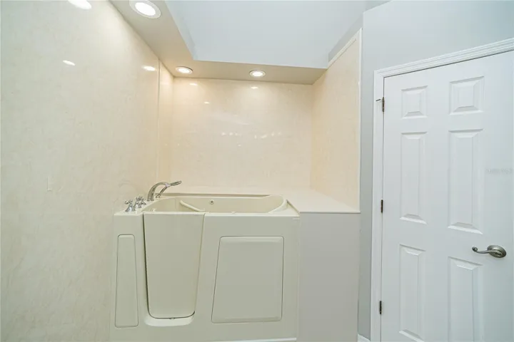 walk-in bath