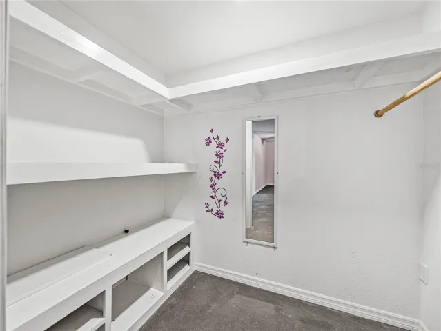 Walk in Closet