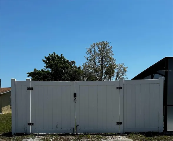 2nd driveway with double gate
