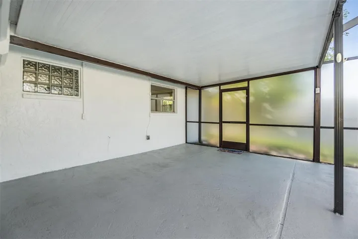 Large sitting area with privacy screen