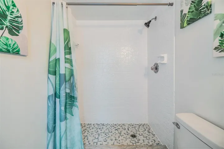 Full Bathroom #2