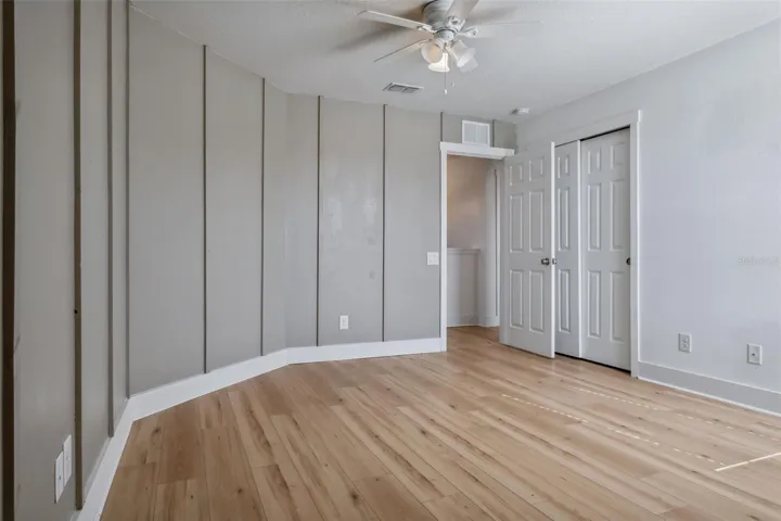 upstirs bedroom 2