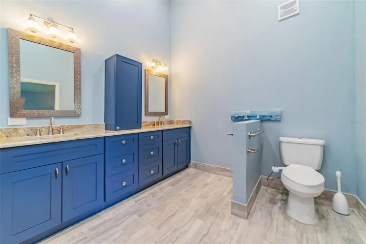 Primary Suite Bathroom