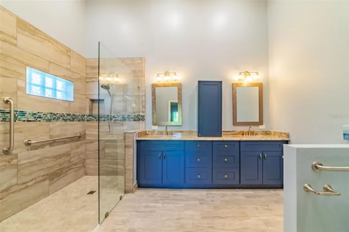 Primary Suite Bathroom