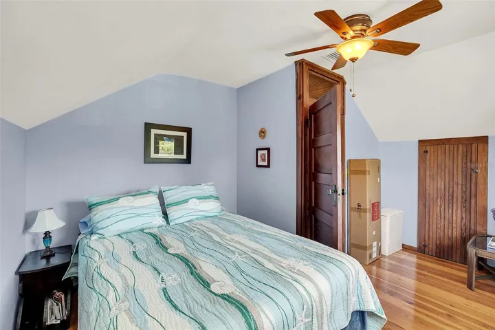 BEDROOM #5 - UPSTAIRS
