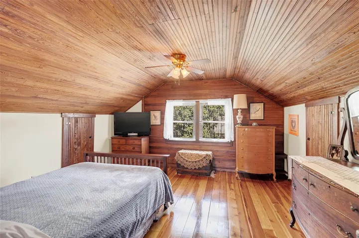 BEDROOM #4 - UPSTAIRS