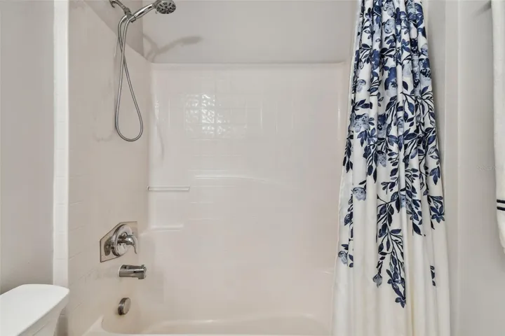Guest bath 2