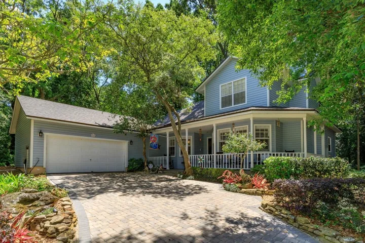 1112 Wineberry Court