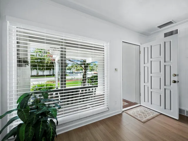 Welcome to 244 N Adams on St Armands Circle