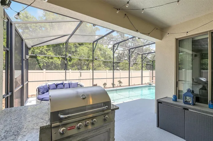 Lanai/Pool
