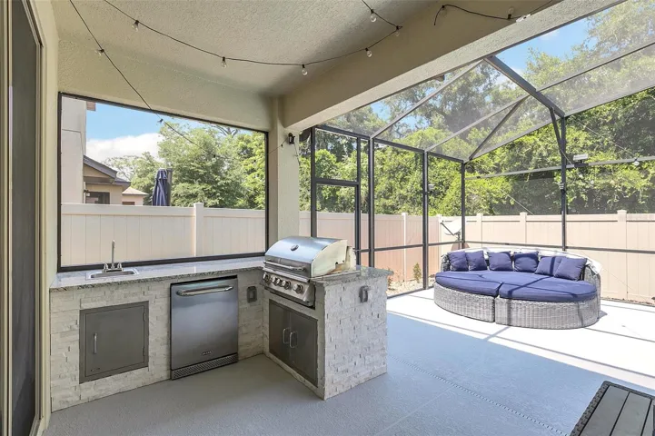 Outdoor Kitchen in Lanai