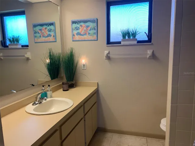 2nd Bathroom