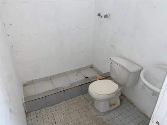 1170