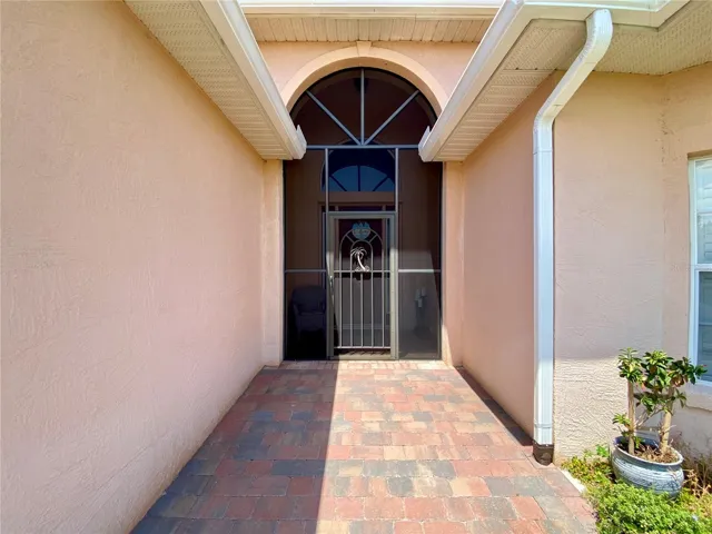 Screened in front porch
