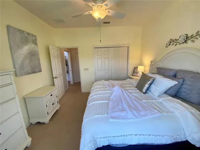 Lush carpet in guest bedroom