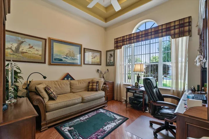 Bonus Room/ Office/ Den
