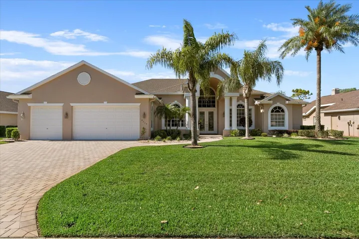 3 Car Garage