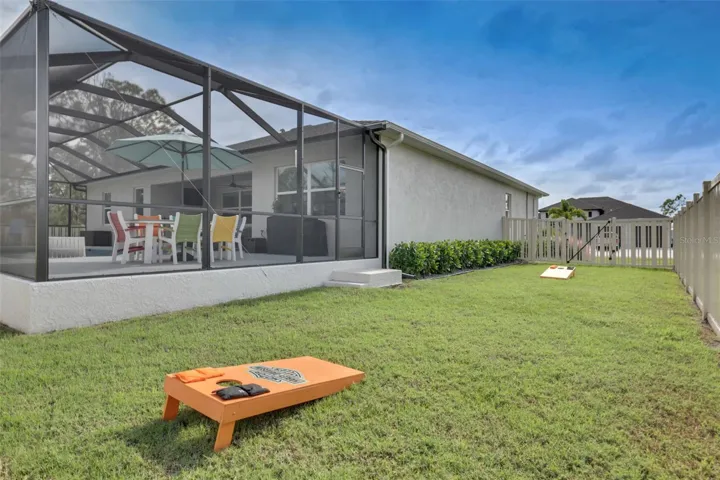 Additional Large area inside the fence.