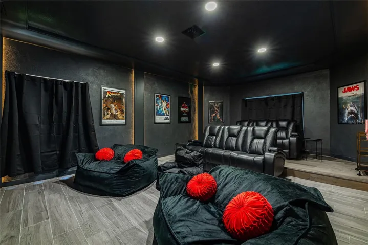 2 row Theatre Room