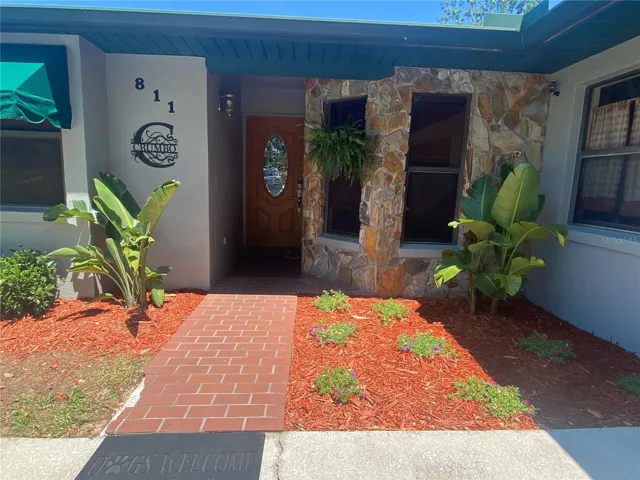 Front entryway