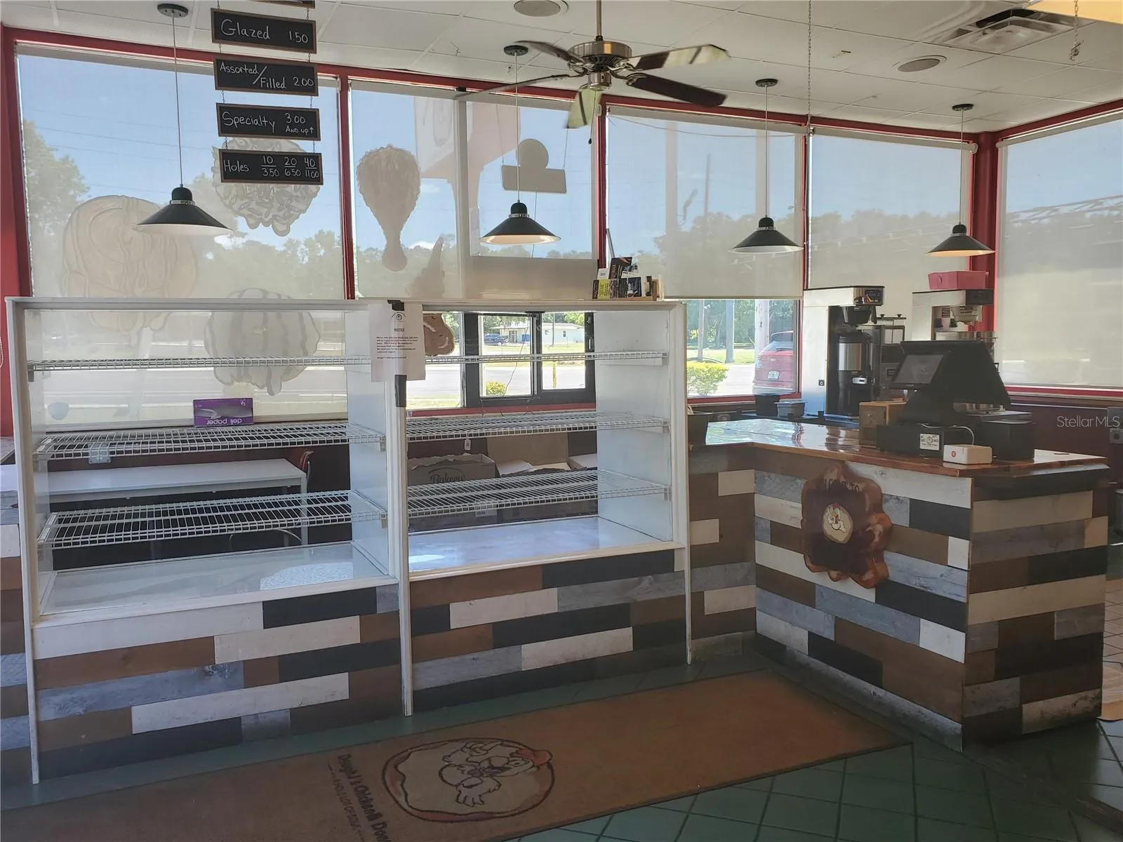 FRONT COUNTER & DISPLAY CASE