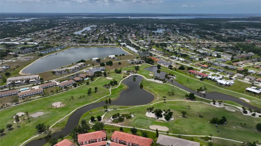 Deep Creek Community features golf course, lakes, greenbelts and nearby Peace River