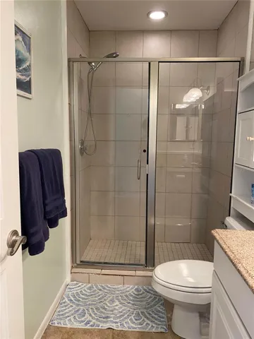 Primary En suite Bath
