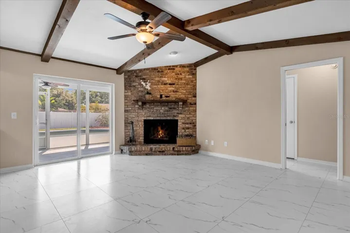 Family Room - Unstaged