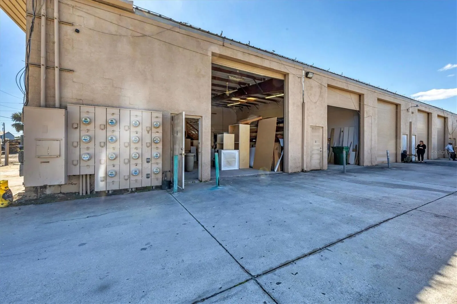 Insulated ceilings and block building with two over head doors for connivence of manufacturing.