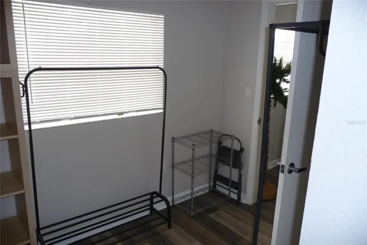 Den area