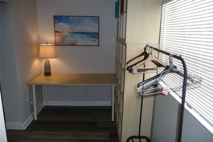 Den area