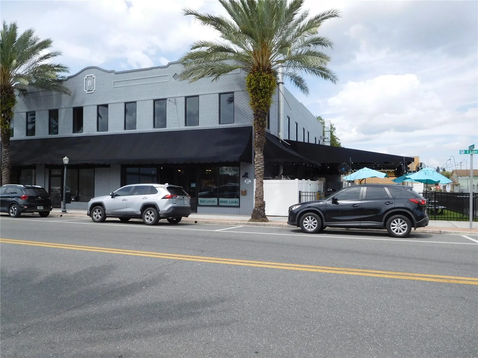 Front of bldg.