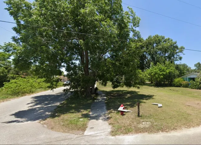 Corner lot