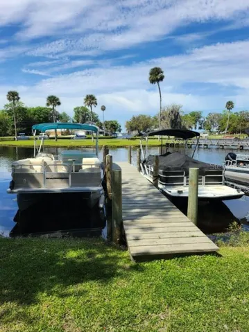 Pontoon Docks