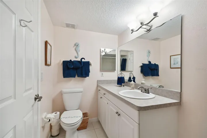 Primary En-Suite Bath