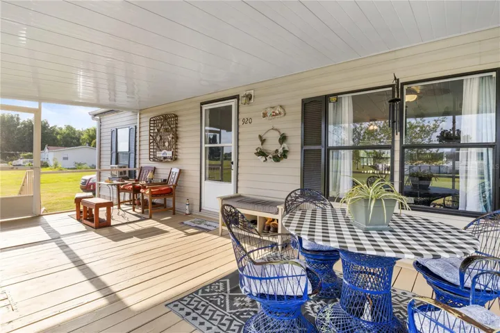 front screened infront porch