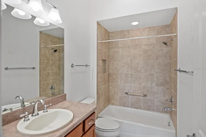 2nd Beathroom